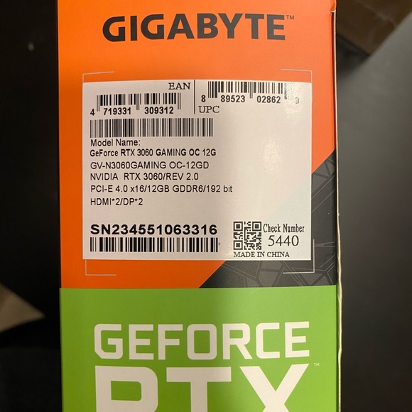 GIGABYTE GeForce RTX 3060 Gaming OC 12G - NVIDIA Graphics Card - Picture 3 of 5